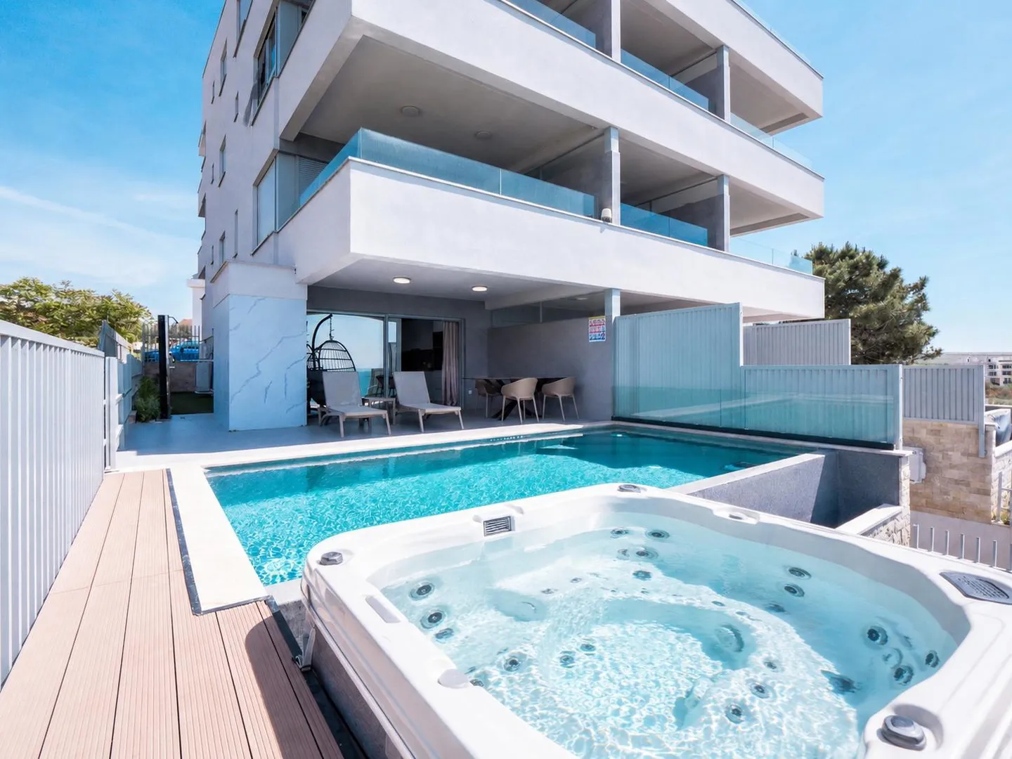 pag, povljana, stan 100 m2, prvi red i pogled na more, bazen, jacuzzi, fitness studio - slika 2