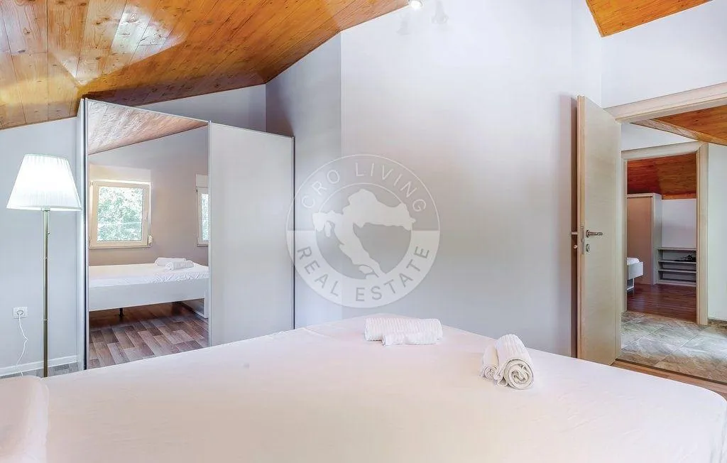 bribir, samostojeća kuća sa bazenom, 110m2 - slika 17