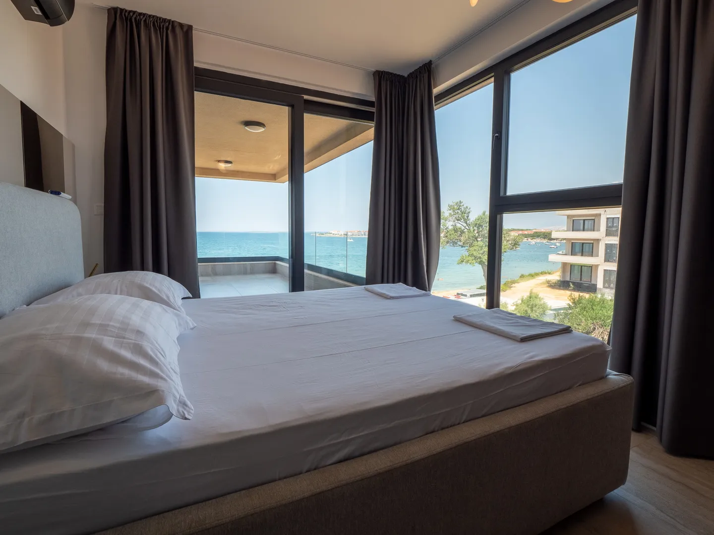 luksuzan penthouse, prvi red do mora, komplet opremljen, pag - povljana - slika 7
