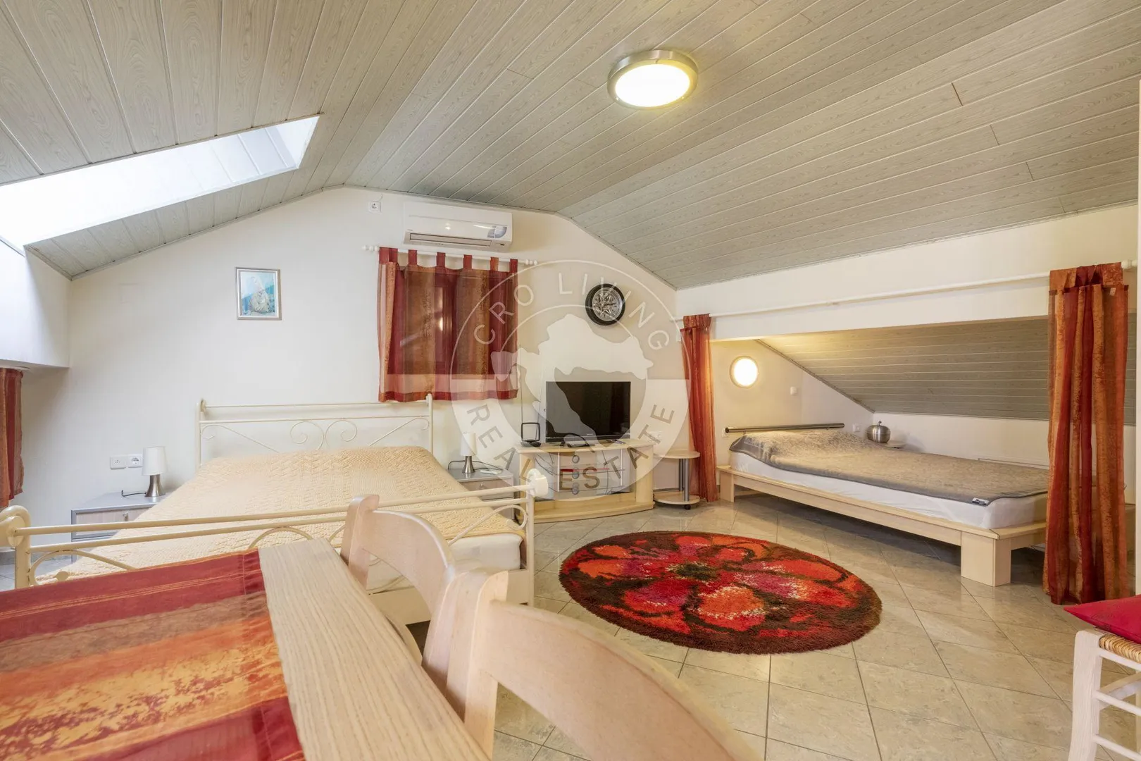 crikvenica, kuća 498 m2, tri stana apartmana jedan stan i dva poslovna prostora - slika 20