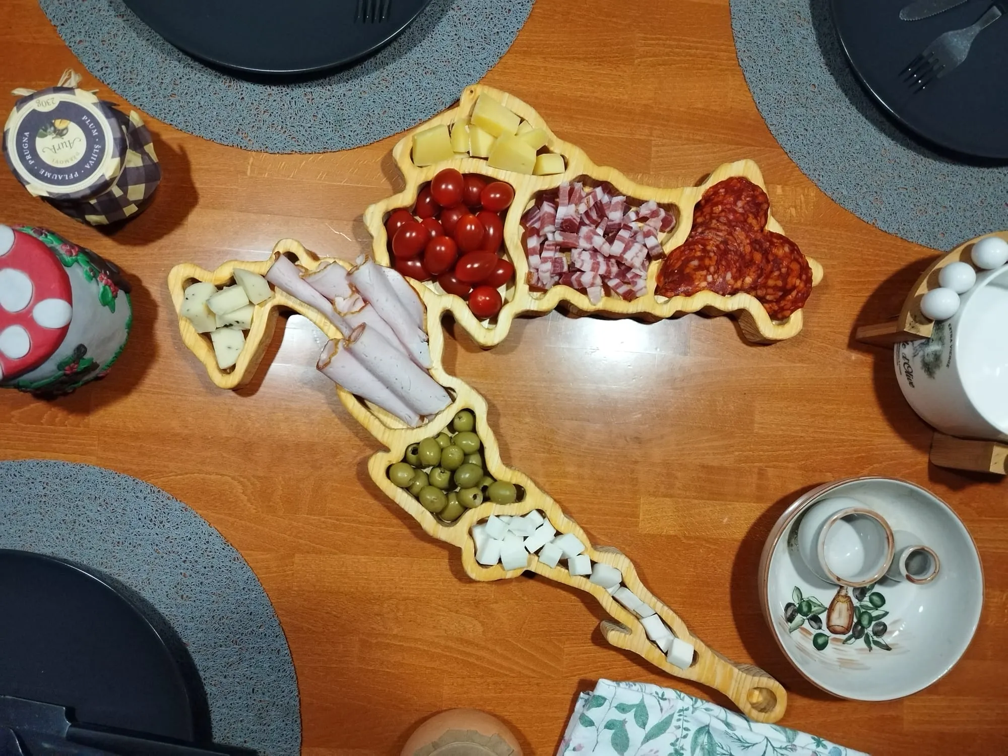 daska/pladanj za posluživanje hrane - hrvatska 3d duboka - slika 4