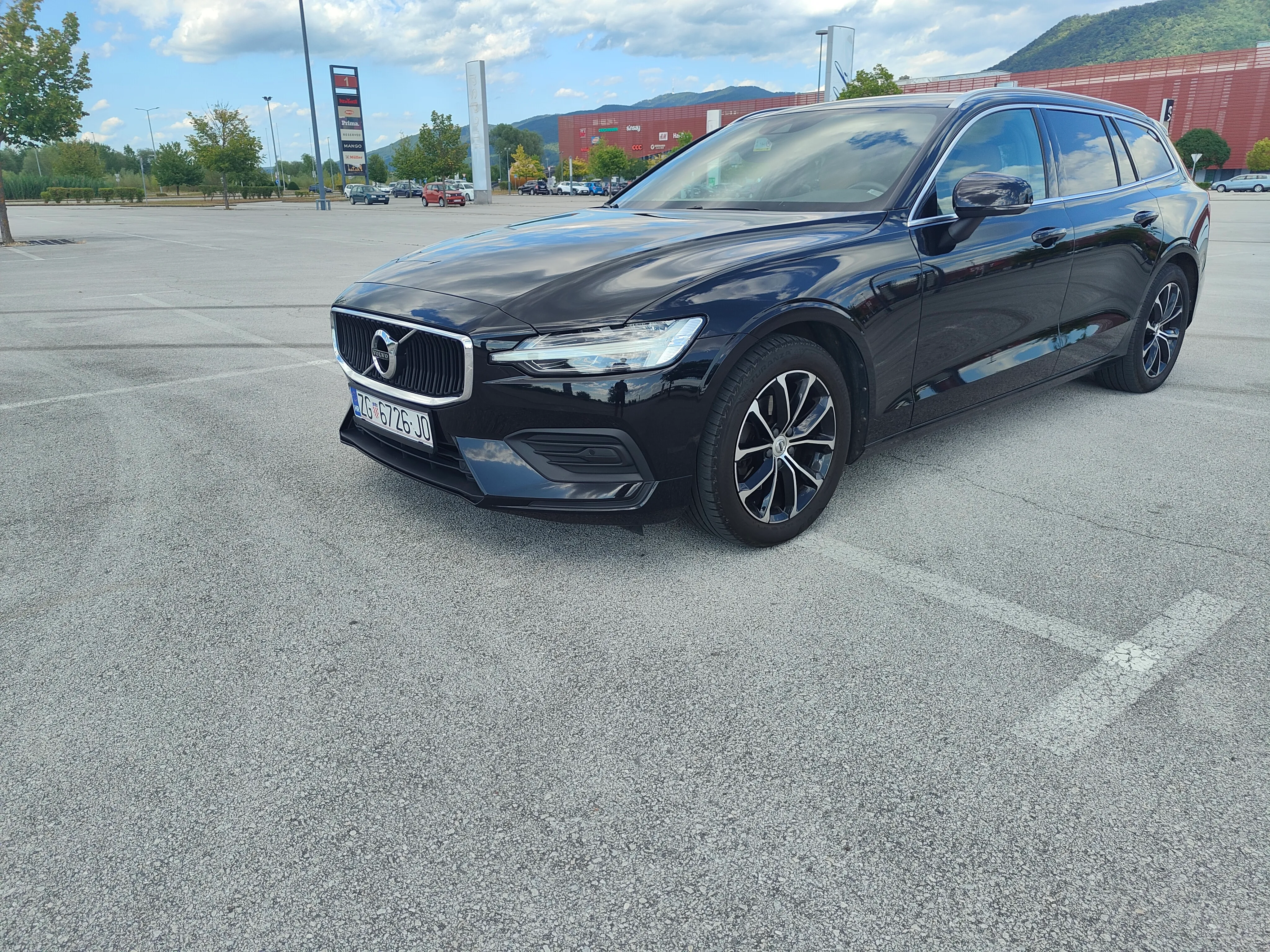 volvo v60 d3 (150 ks), 2019. harman kardon - slika 4