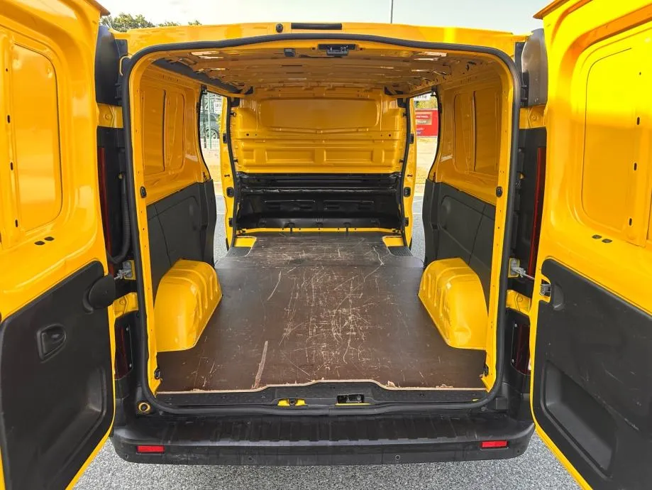 **renault trafic 1.6 dci, hr auto, reg, 1. vlasnik**, 2019 god. - slika 11