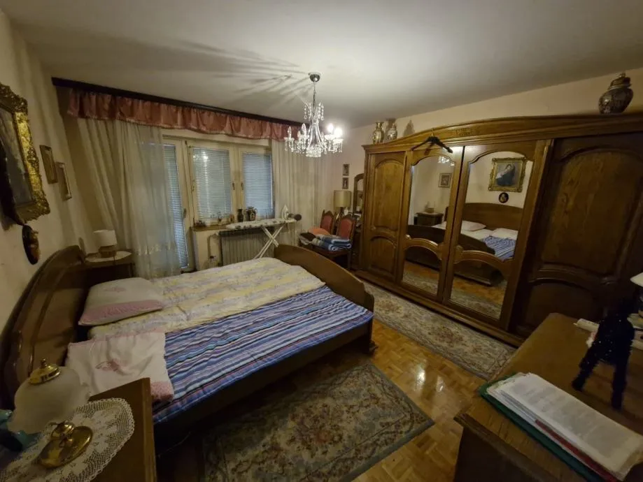kuća: vinkovci, centar, katnica, 250.00 m2 - slika 10