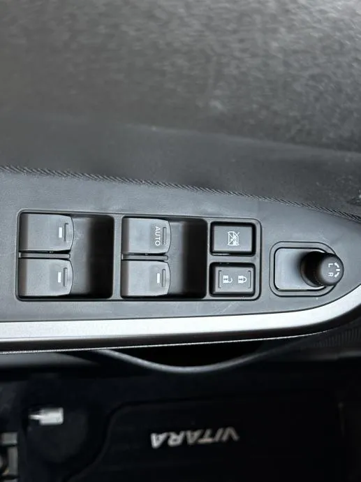 suzuki vitara 1.4 hybrid gl+ 2wd - facelift model !!! - slika 17