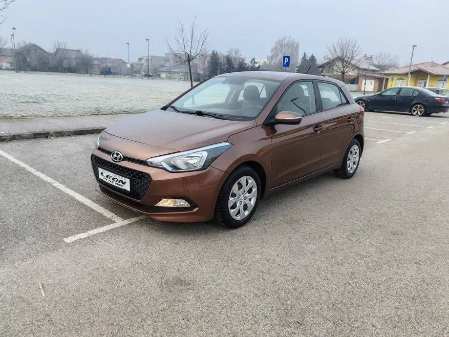 Hyundai i20 , 162000 KM, 2015 GOD, KATICE 24/36 RATA - Slavonski Brod