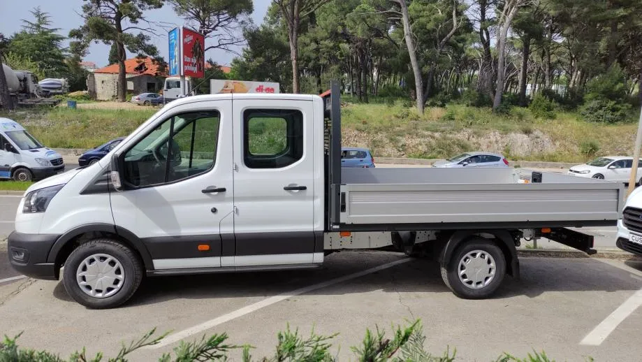 ford transit d.cab šasija 350 e l4 rwd 2.0 tdci, 2023 god. - slika 2