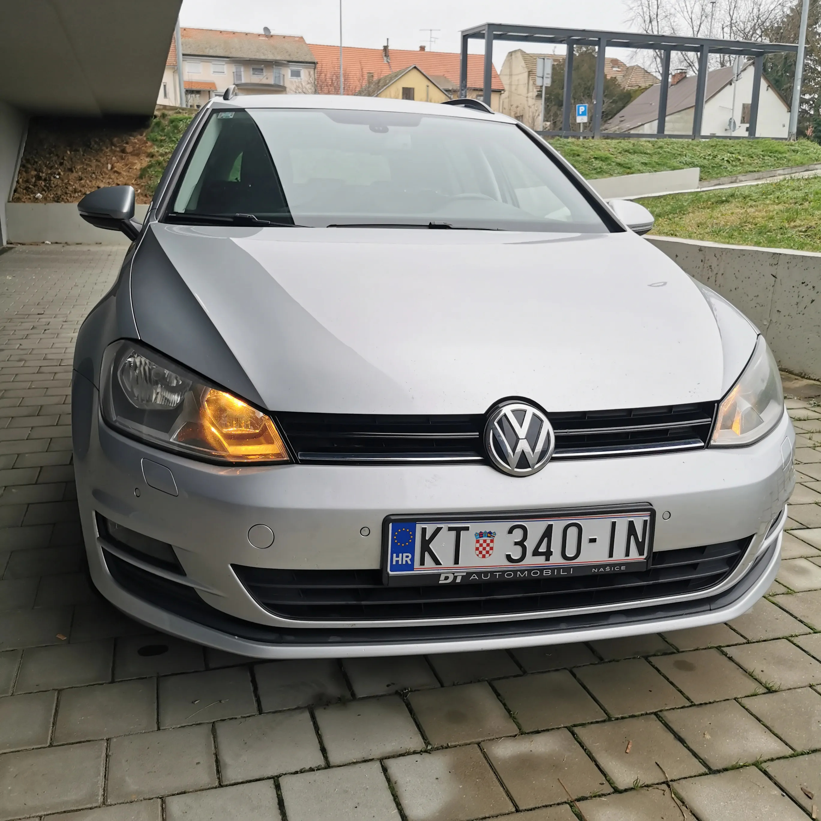 vw golf 7 variant vii 1.6 tdi⭐full oprema⭐reg. 1.god⭐7500 eur - slika 3