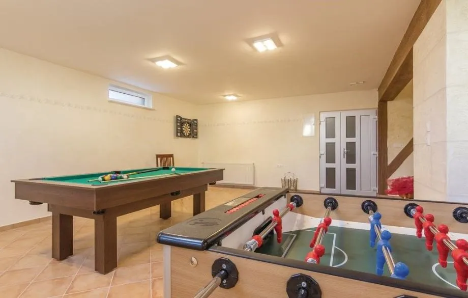 poreč-vila sa tri apartmana i panoramskim pogledom na more (prodaja) - slika 20