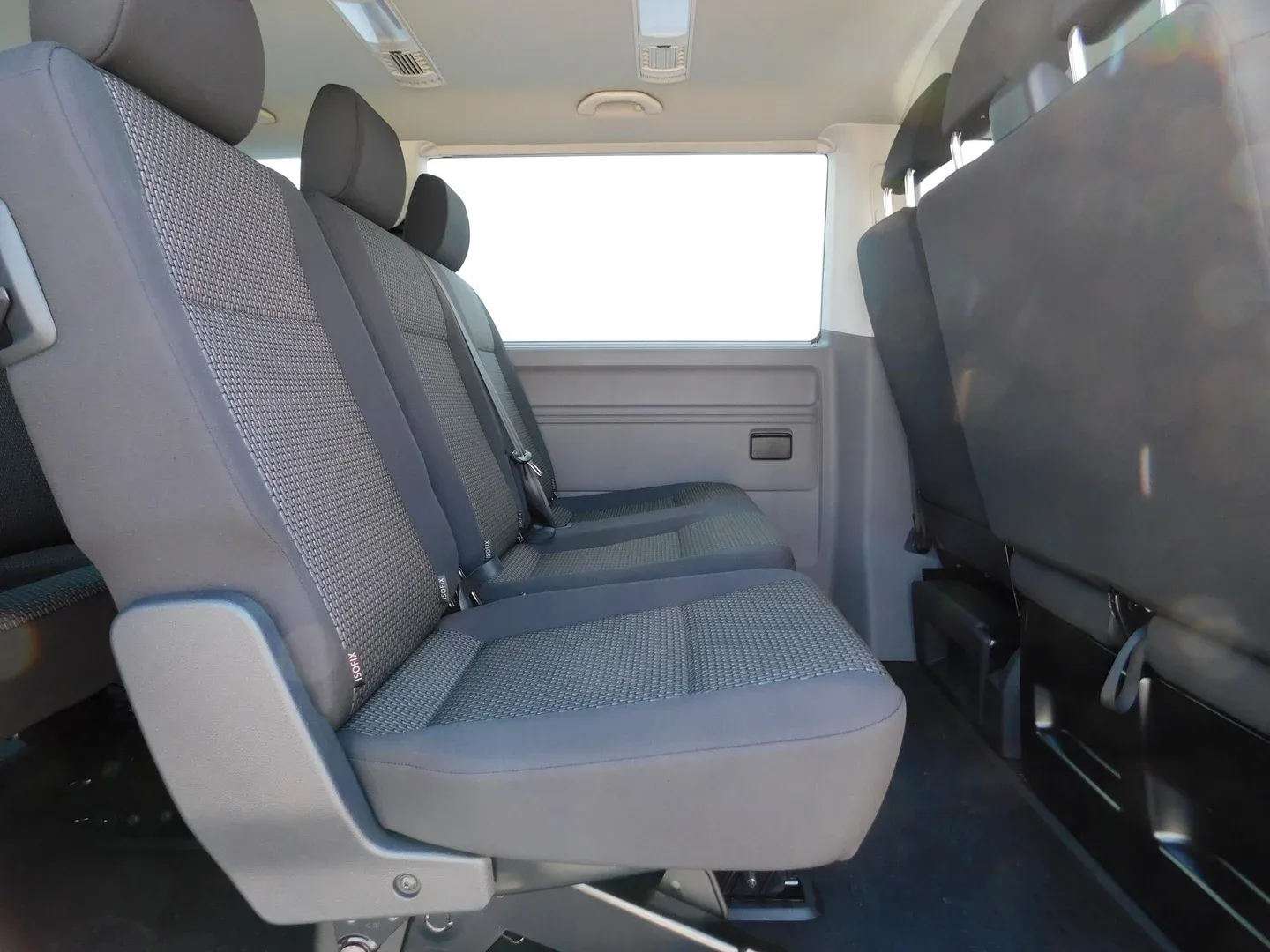 11020 vw caravelle trendline 2.0 tdi - slika 11