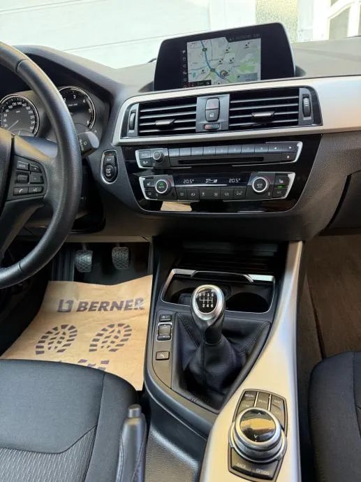 bmw serija 1 facelift 2017g led navigacija top stanje - slika 15