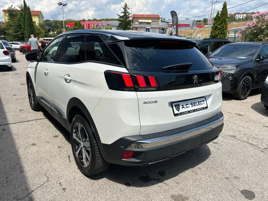 peugeot 3008 allure business bluehdi 130 eat8 - 2023 - 30.000 km - slika 6