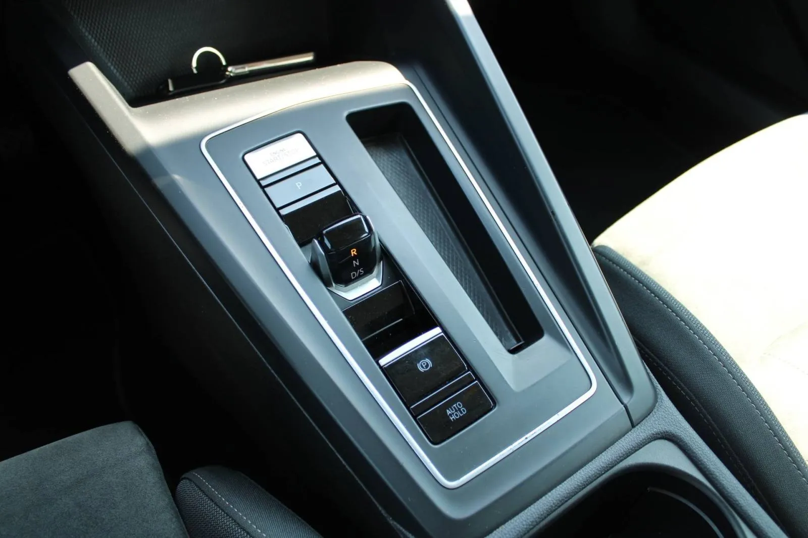 vw golf viii 1.4 e-hybrid dsg style *led, navigacija, kamera* - slika 16