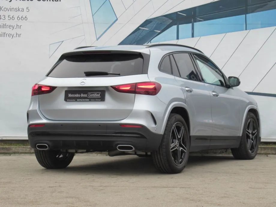 mercedes-benz gla 200 d amg line/night/pano/multibeam led/keyless - slika 6