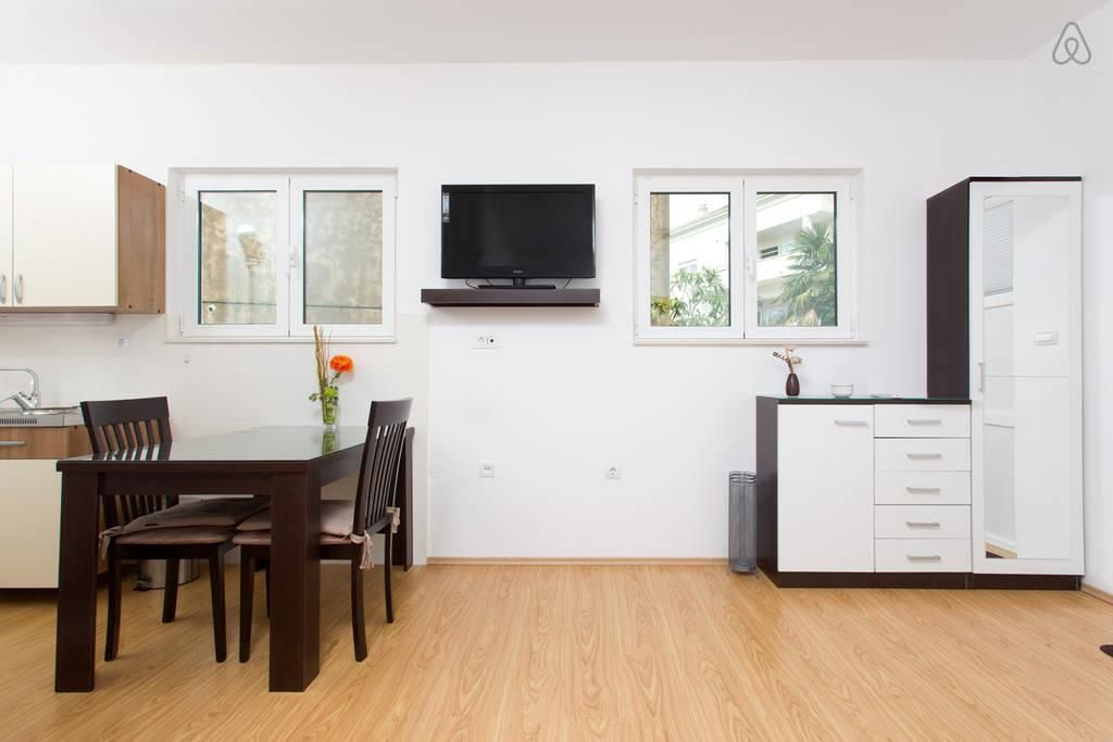 split,bačvice,studio apartman, blizu mora, besplatan parking - slika 7