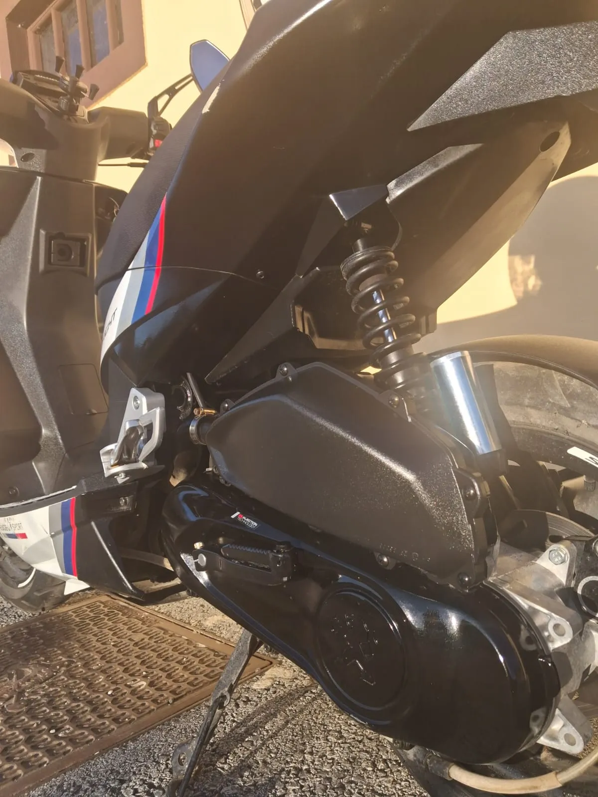 skuter 49ccm peugeot 2019 speed fight i kaciga - slika 3
