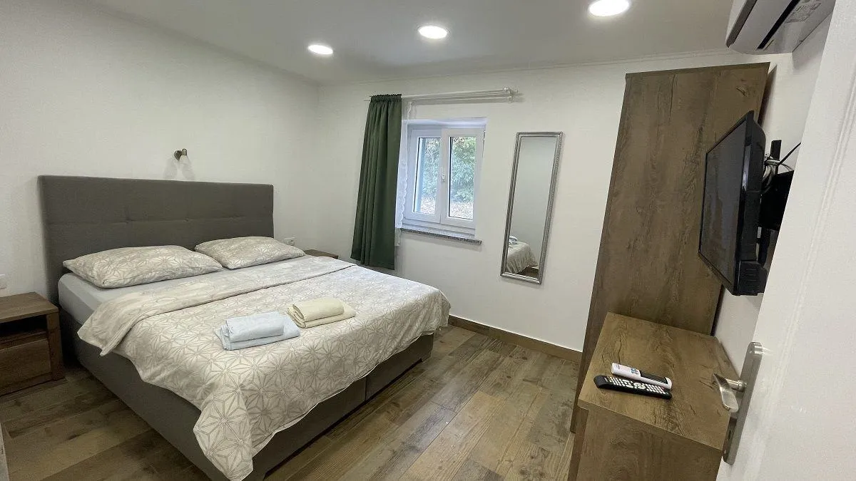 poreč -kamena vila sa bazenom na prodaji (prodaja) - slika 12