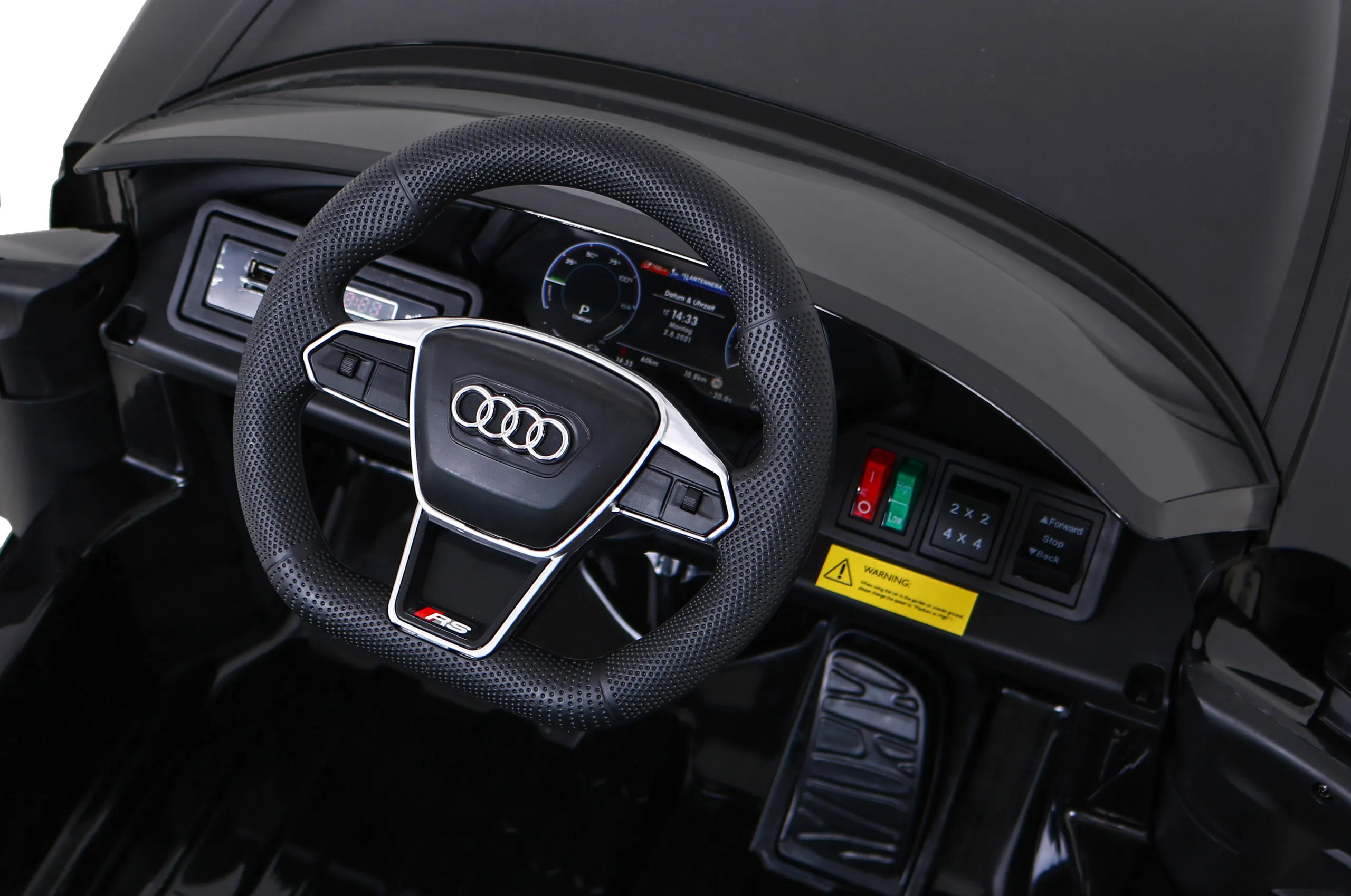 licencirani auto na akumulator audi rs e-tron gt - crni - slika 8