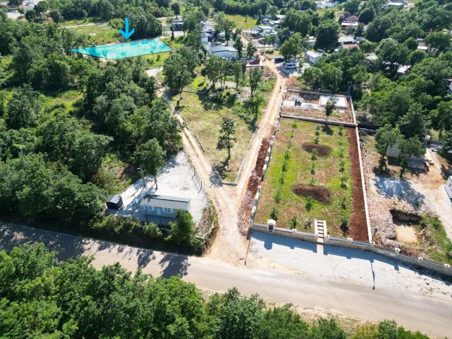 prodajem zemljište u istri – 677 m² - slika 2