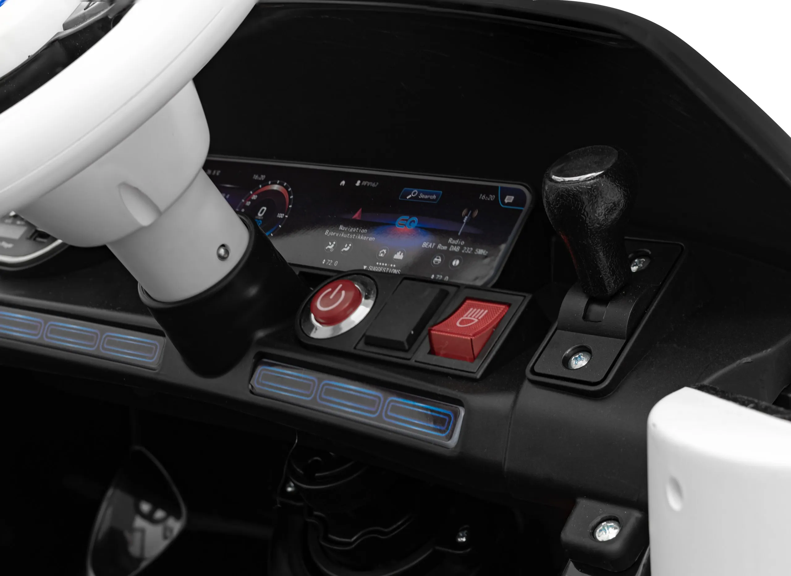 licencirani auto na akumultor mercedes benz amg eqa - crni - slika 4