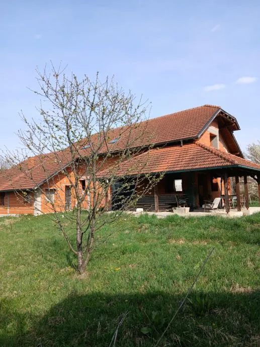 roh bau - moderna kuća: Donja Stubica, 223.00 m2 (prodaja) - Zagreb