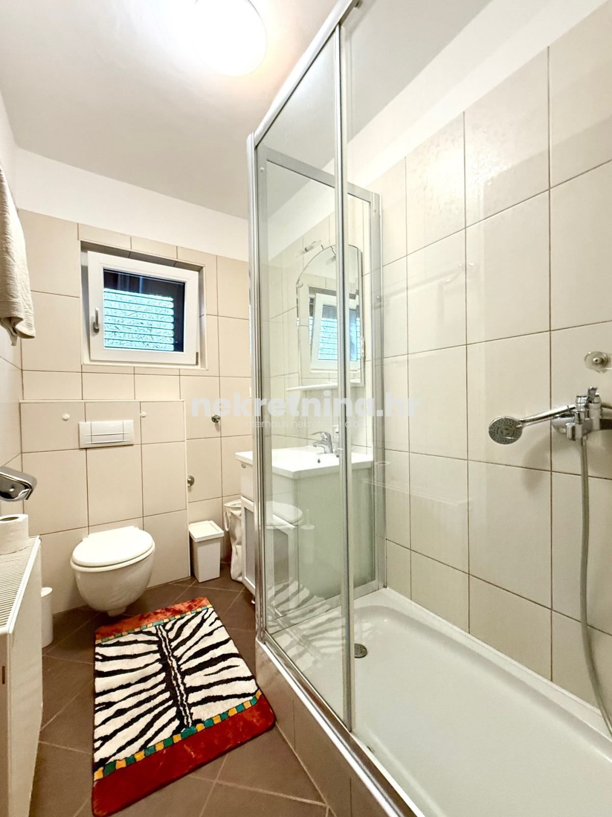 prodaja – kuća – sv. filip i jakov – 405m2 – 4 apartmana - slika 11