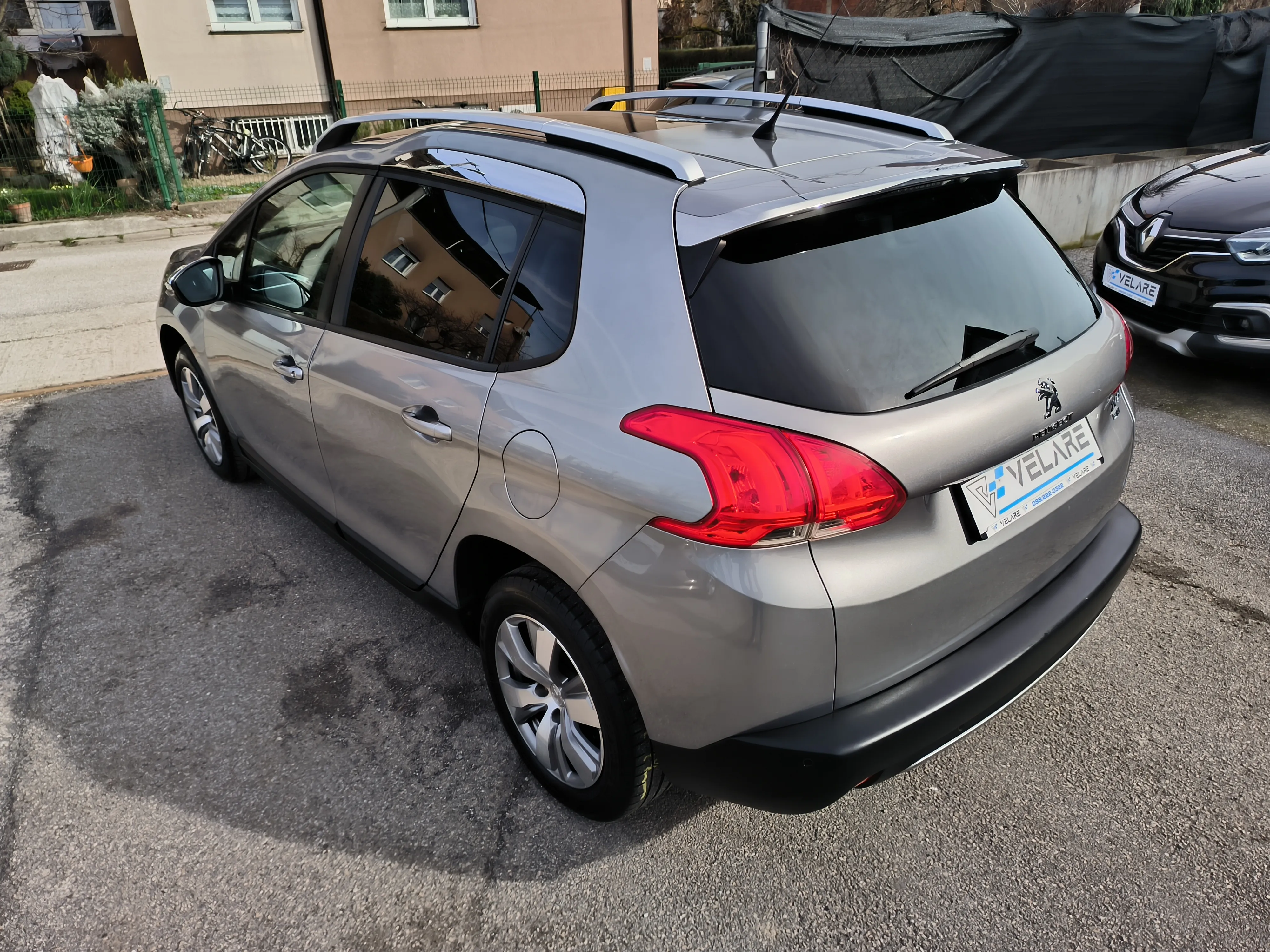 peugeot 2008 1,6 e-hdi style, v. servis, servisna, jamstvo, reg. 1 god - slika 5