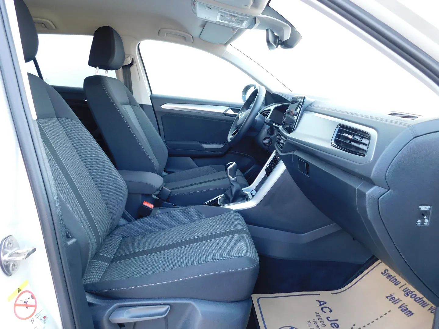 11626 volkswagen t-roc 1.0 tsi 4life - slika 10