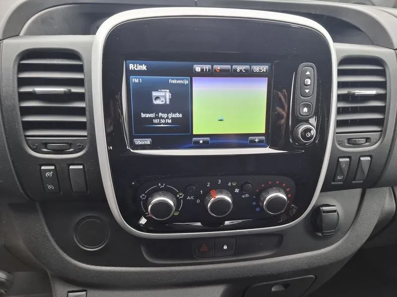 renault trafic 2.0 dci*130ks*klima*navigacija*tempomat* - slika 18