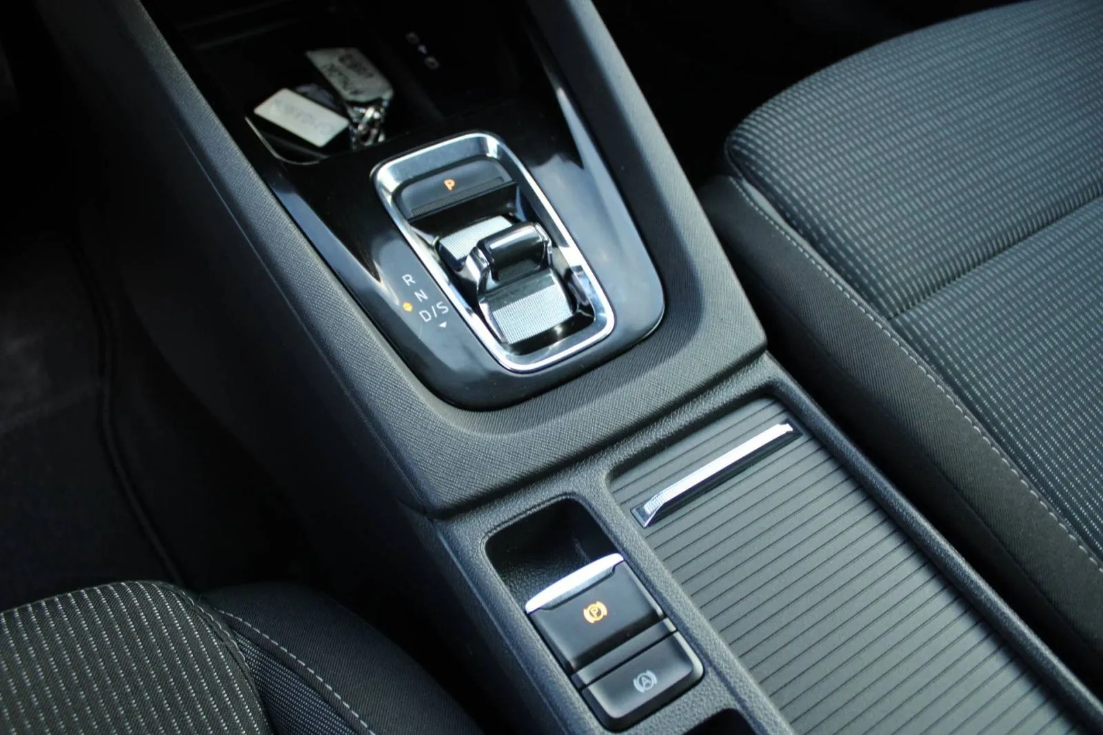 škoda octavia combi 2.0 tdi dsg *led, navigacija* - slika 17