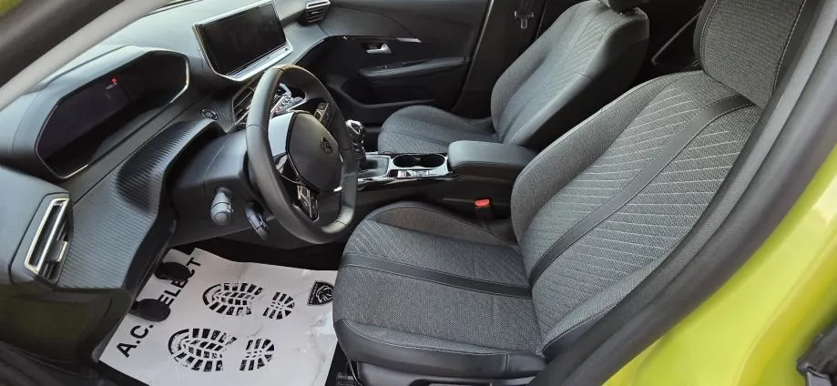 peugeot 208 allure 100 2025 - gratis registracija + 4 zimske gume! - slika 7