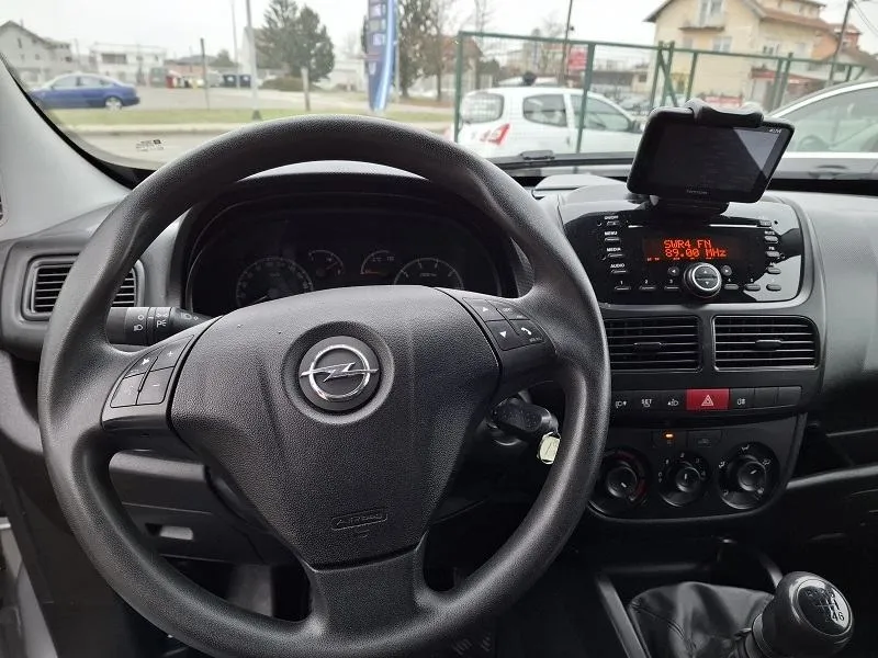 opel combo 1.6 cdti*klima*navigacija* - slika 14