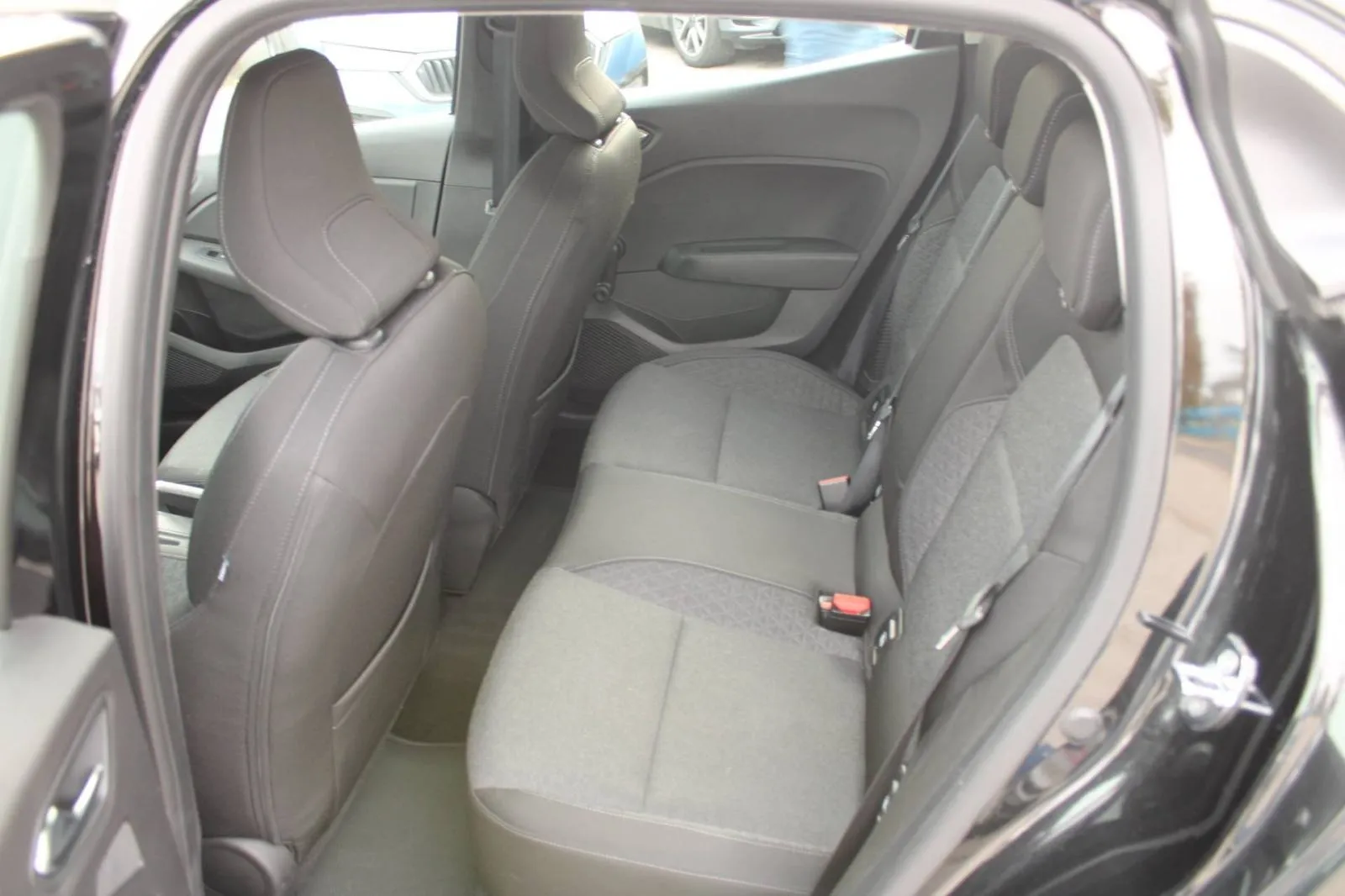 renault clio 1.6 e-tech hybrid automatik - slika 16