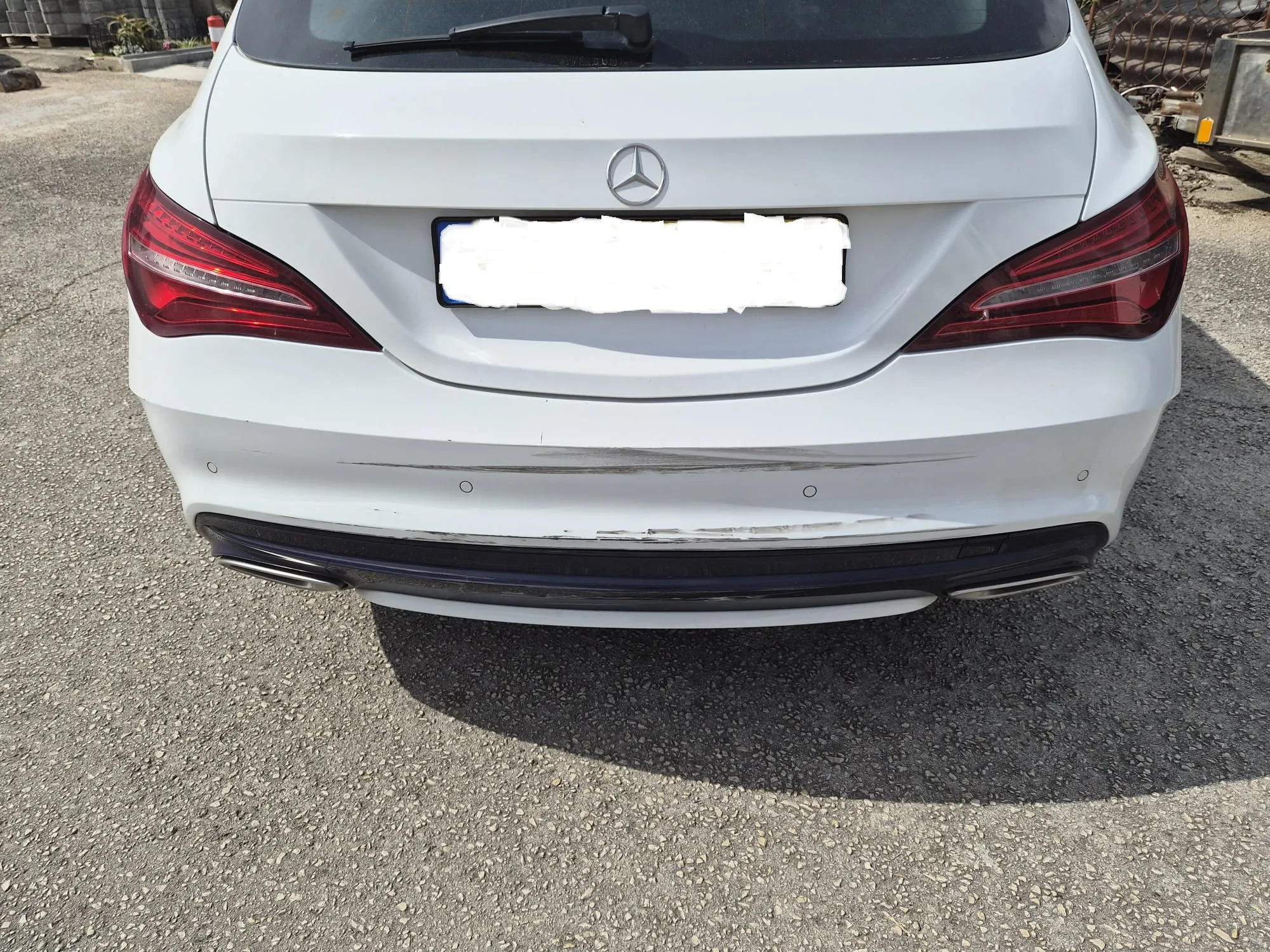 mercedes cla 200d shooting break amg line - slika 4