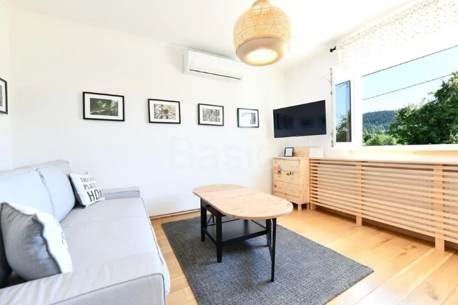 lika -saborsko - turističko imanje, zemljište 2290 m2, dva objekta - slika 9