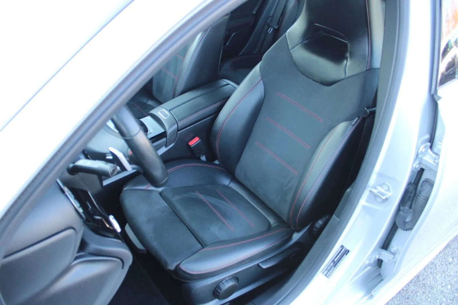 mercedes-benz klasa a 220d amg automatik *led, navigacija, kamera* - slika 9