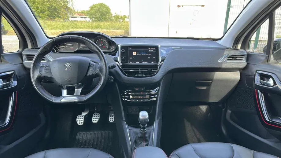 peugeot 208 1,2 puretech *gt line* jamstvo 24 mjeseca! - slika 12