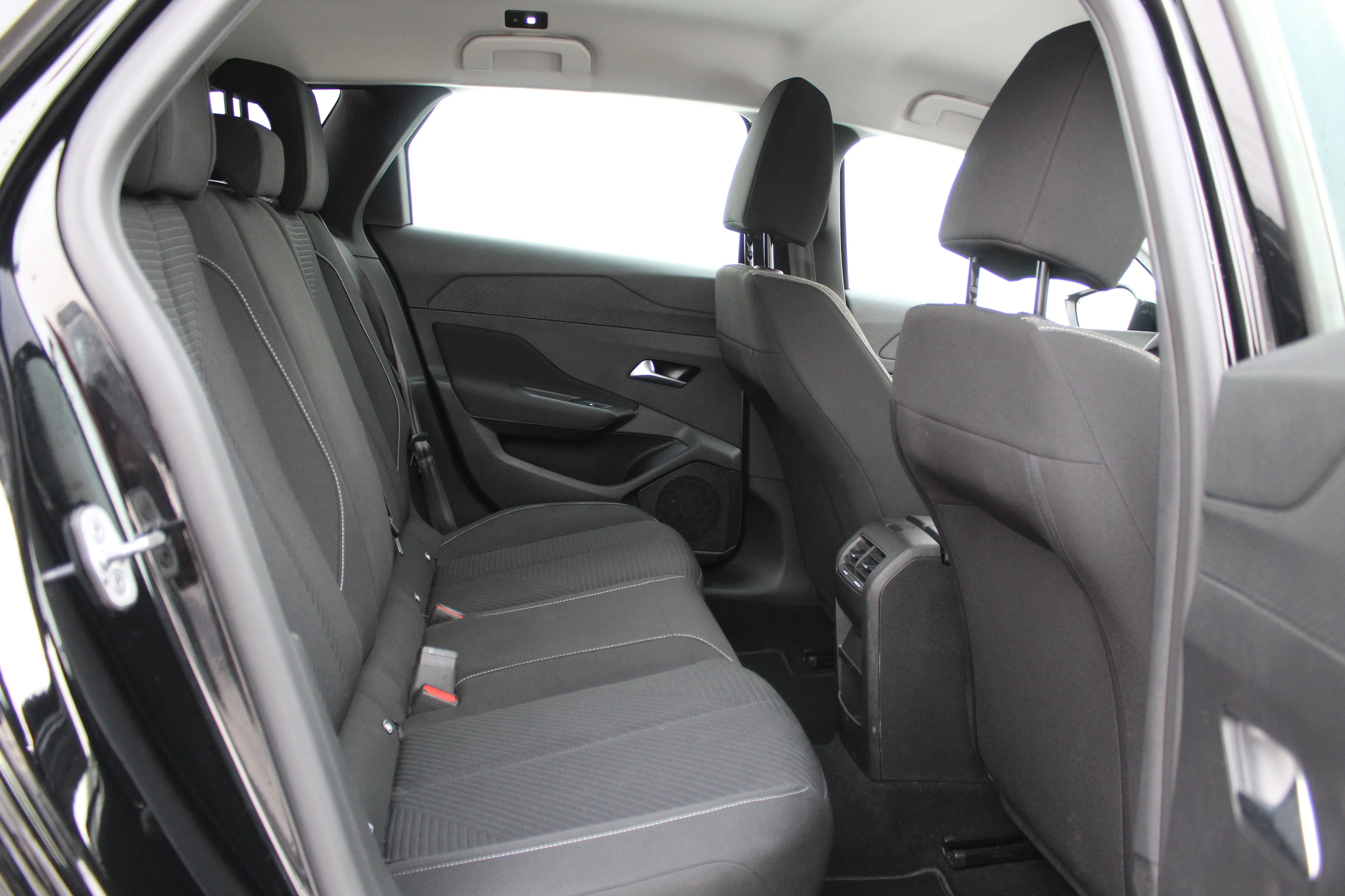 13058 peugeot 308 sw 1,2 puretech 110 s&s active - slika 13