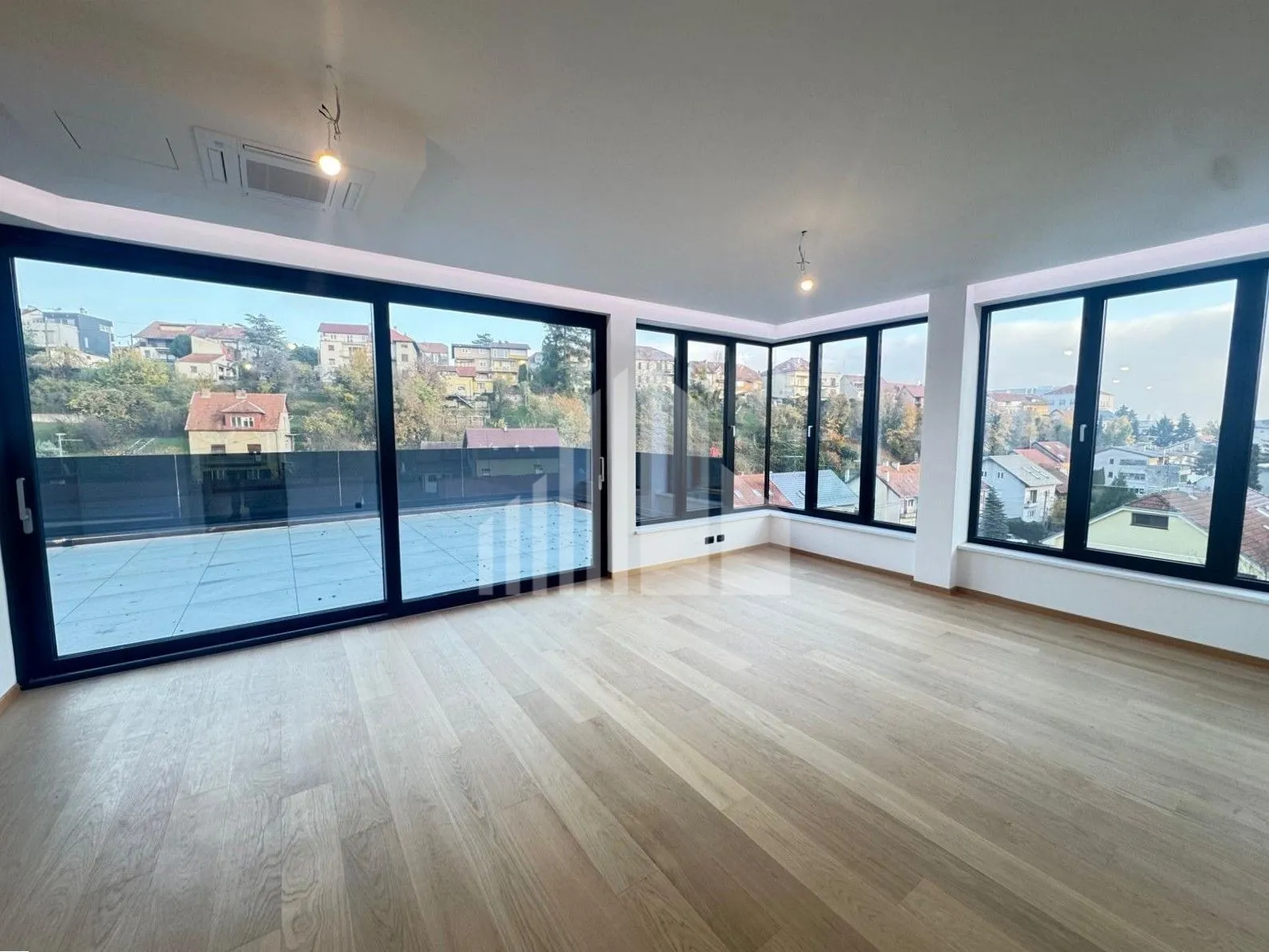 penthouse s panoramskim pogledom na grad - db+3ss, gpm - slika 2