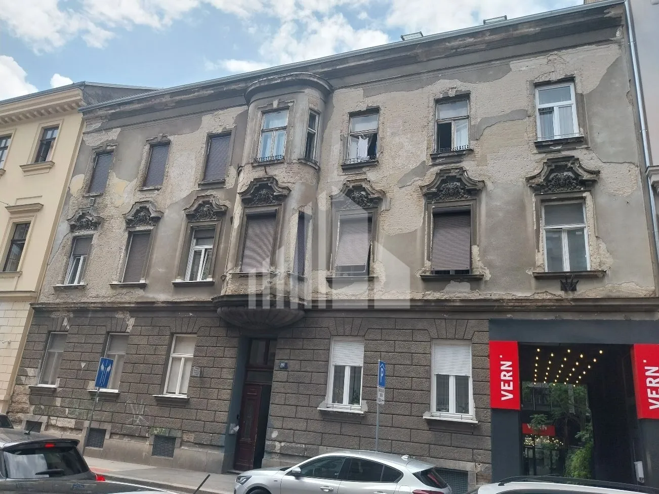 centar, dvoetažan stan s velikom terasom za uređenje - slika 15