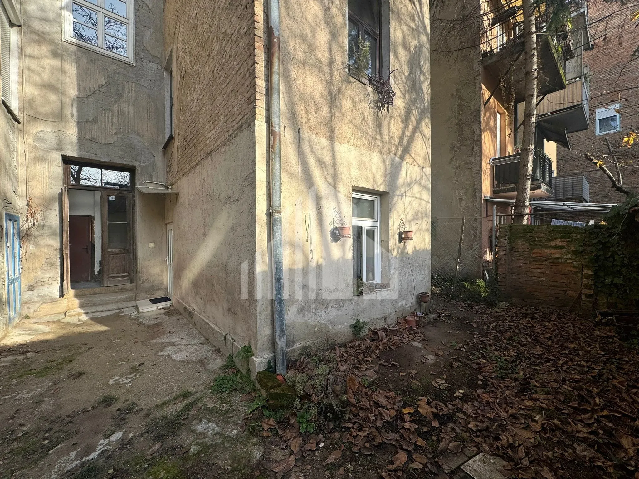 Zagreb, Centar, stan za adaptaciju, 62 m2, investicija - Osijek