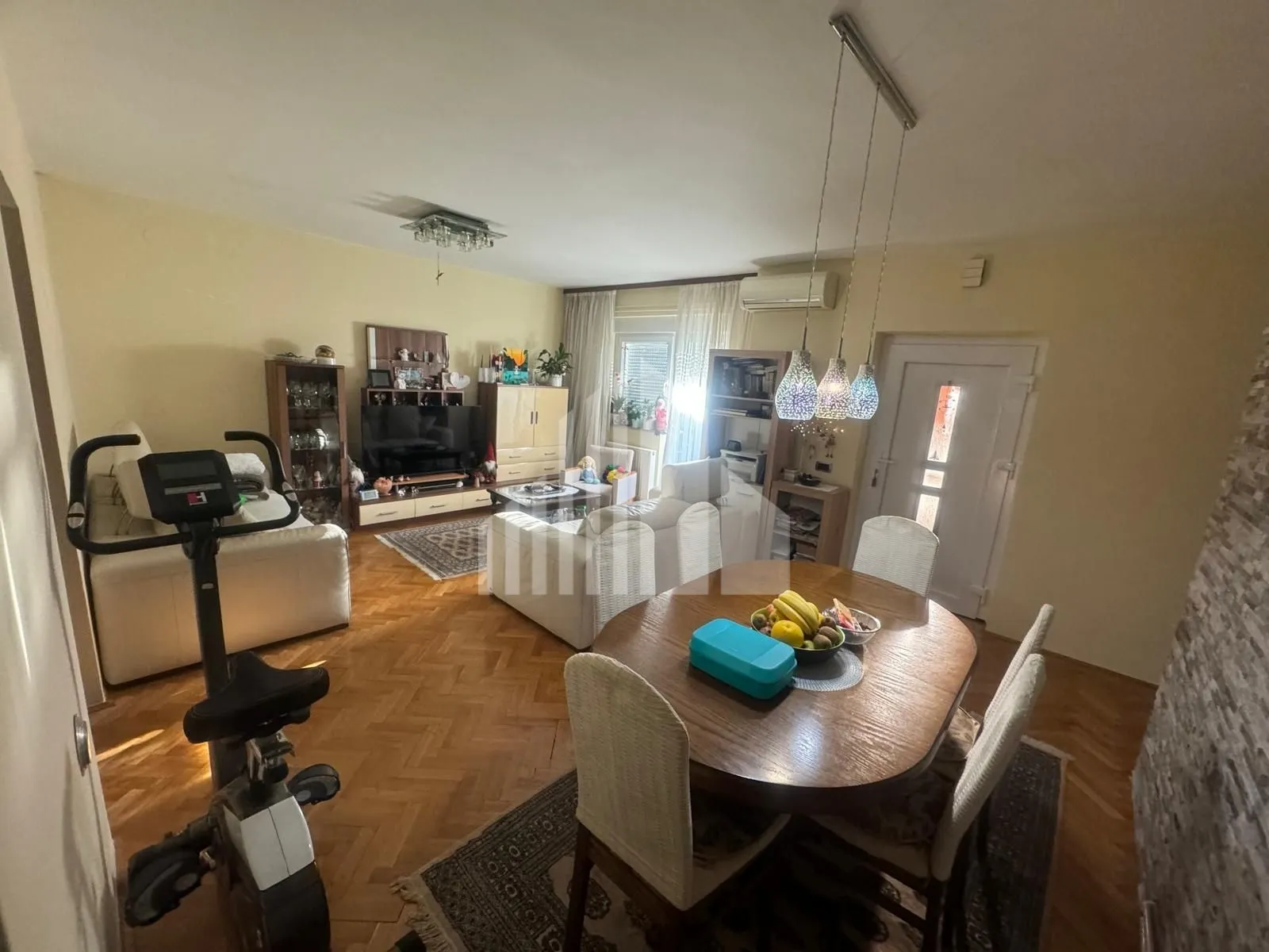 zagreb, gornja dubrava, četverosoban stan, 95m2, vrt, pomoćni objekti, garaža - slika 2
