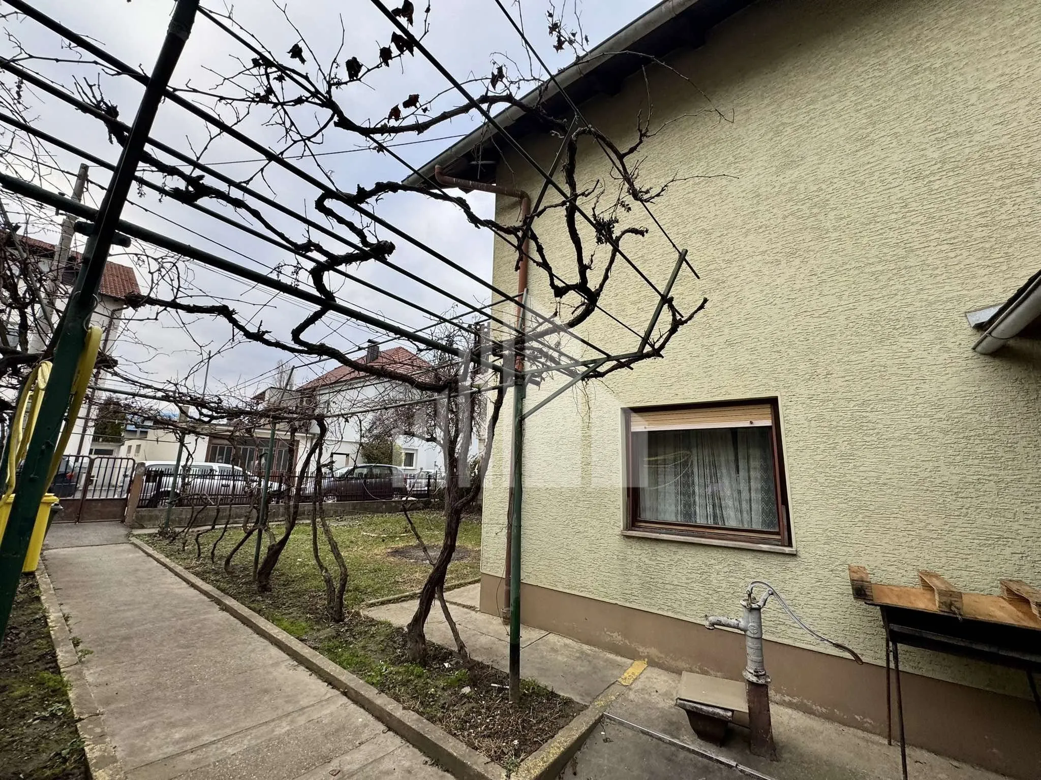 zagreb, voltino, obiteljska kuća, 240m2, za adaptaciju - slika 2