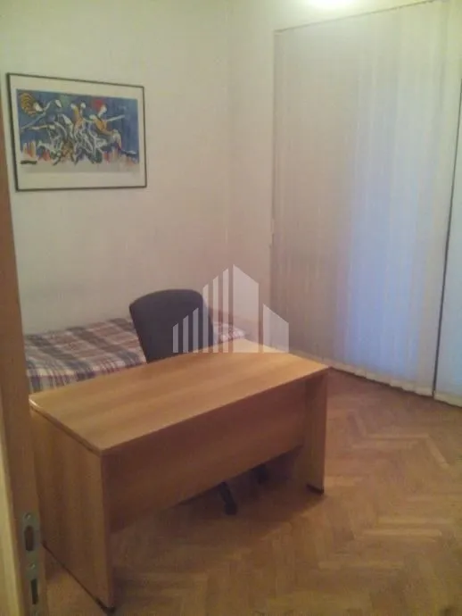 centar, dvoetažan stan s velikom terasom za uređenje - slika 14