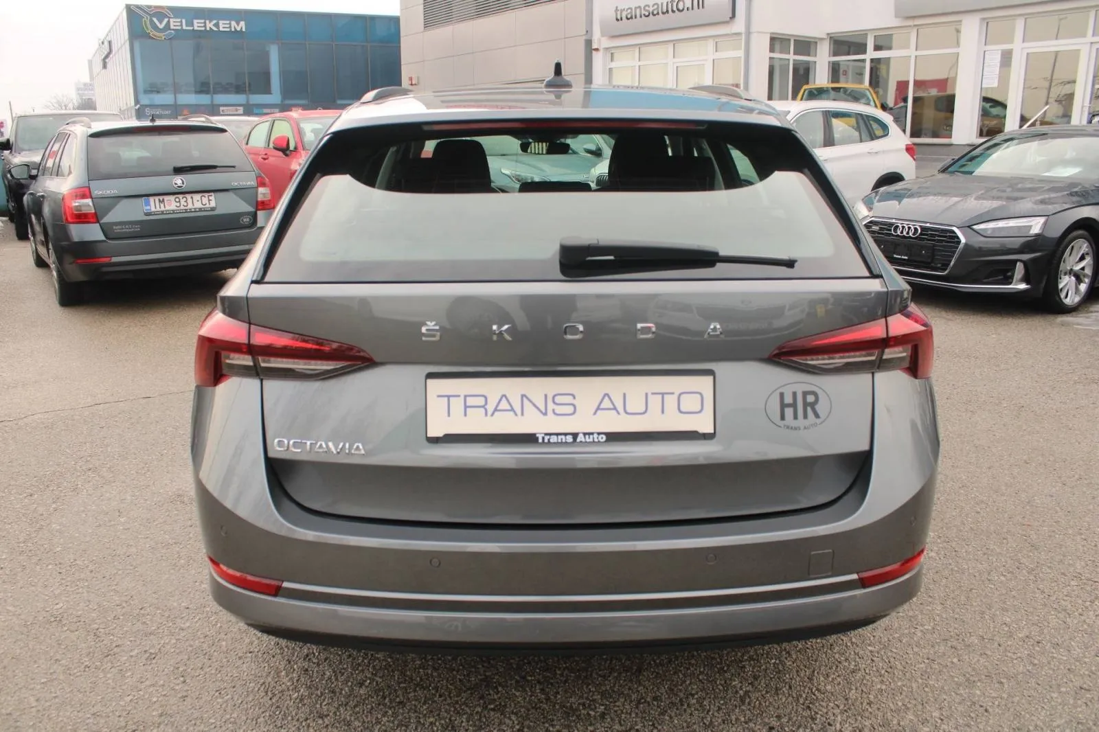 škoda octavia combi 2.0 tdi dsg *led, navigacija* - slika 6