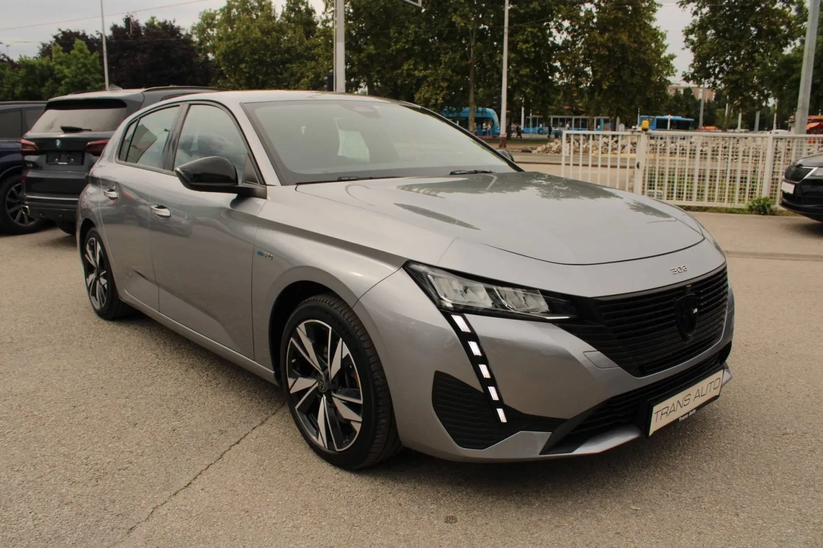 peugeot 308 1.6 plug-in hybrid 180 automatik *led, navigacija* - slika 3
