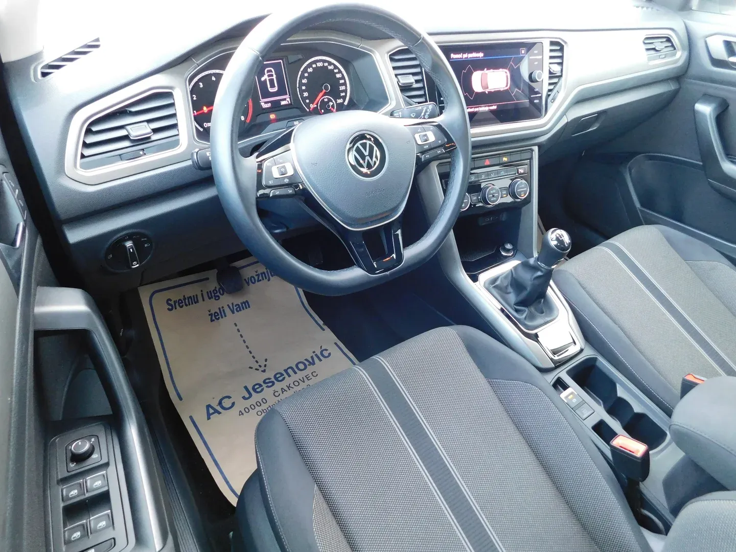 09027 volkswagen t-roc 1.0 tsi design - slika 9