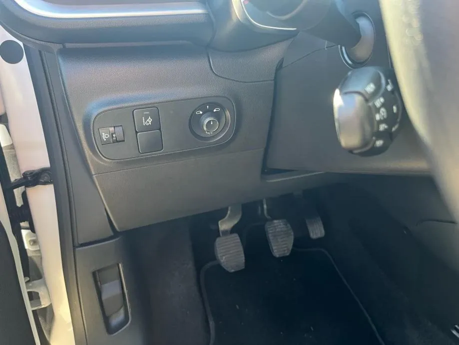 citroën c3 1,2 puretech, navi, tempomat, klima, 4x garancija! - slika 16