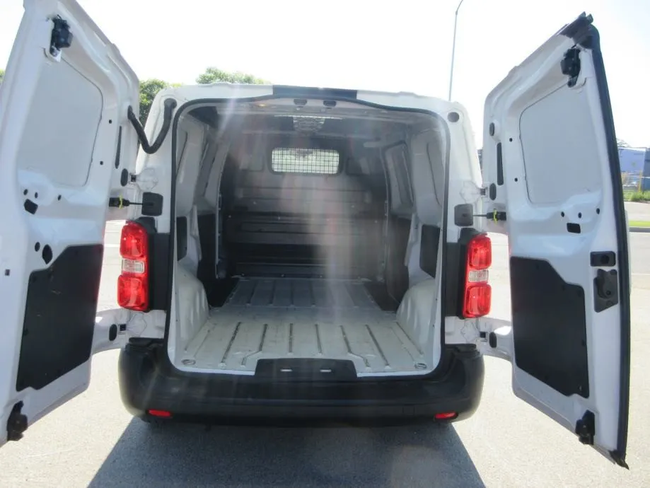 citroen jumpy 1.5 blue-hdi,l2,hr auto,samo 90.tkm,ele paket,tempo,, 20 - slika 15