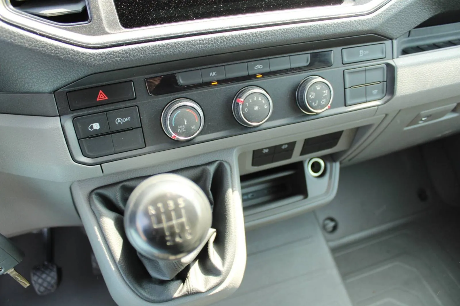 vw crafter 2.0 tdi l3h3 140ks, 2024 god. - slika 12